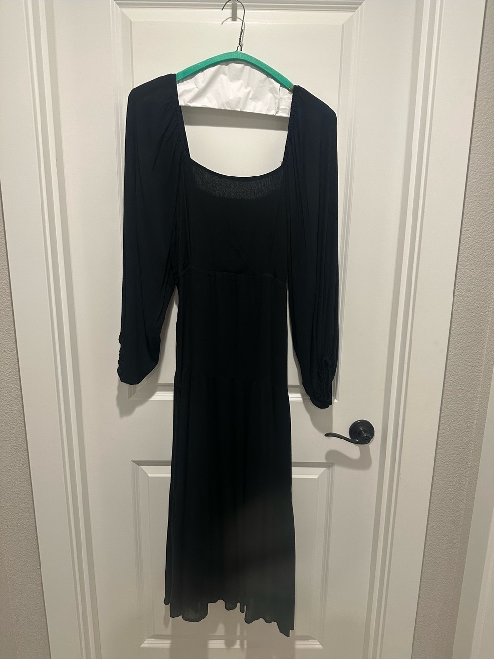 Listicle Black Long Sleeve Midi Dress with Scoop Neck